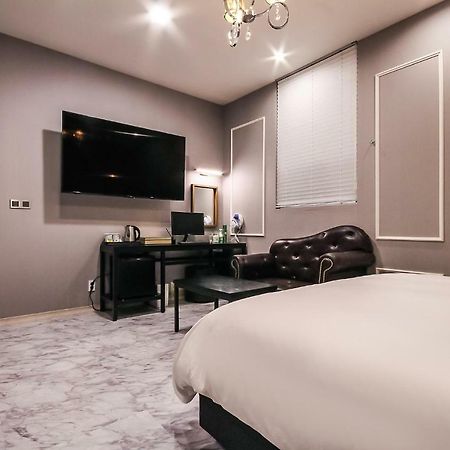 Hotel Seowa Gimhae Bagian luar foto