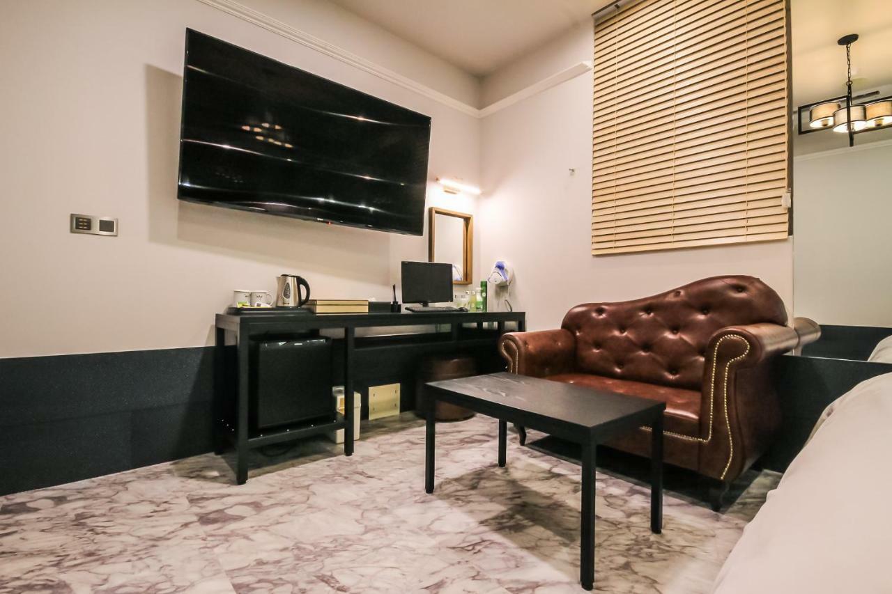 Hotel Seowa Gimhae Bagian luar foto