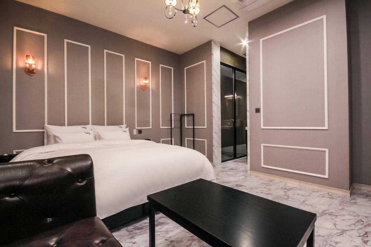 Hotel Seowa Gimhae Bagian luar foto