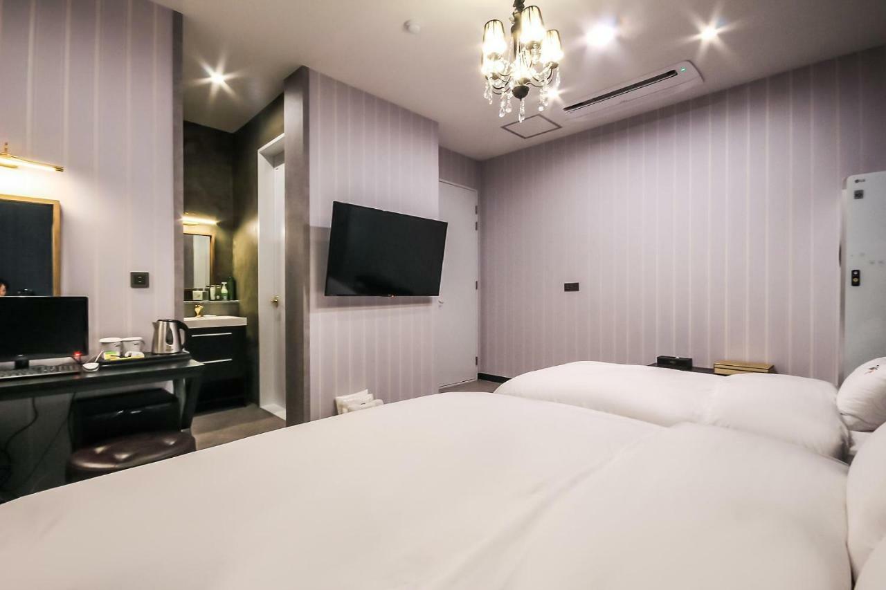 Hotel Seowa Gimhae Bagian luar foto