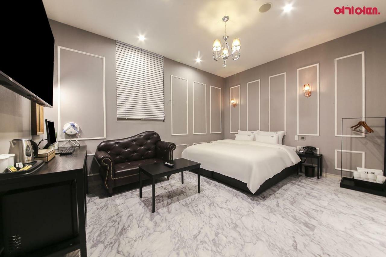 Hotel Seowa Gimhae Bagian luar foto
