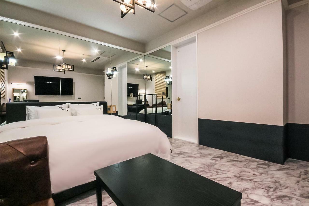 Hotel Seowa Gimhae Bagian luar foto