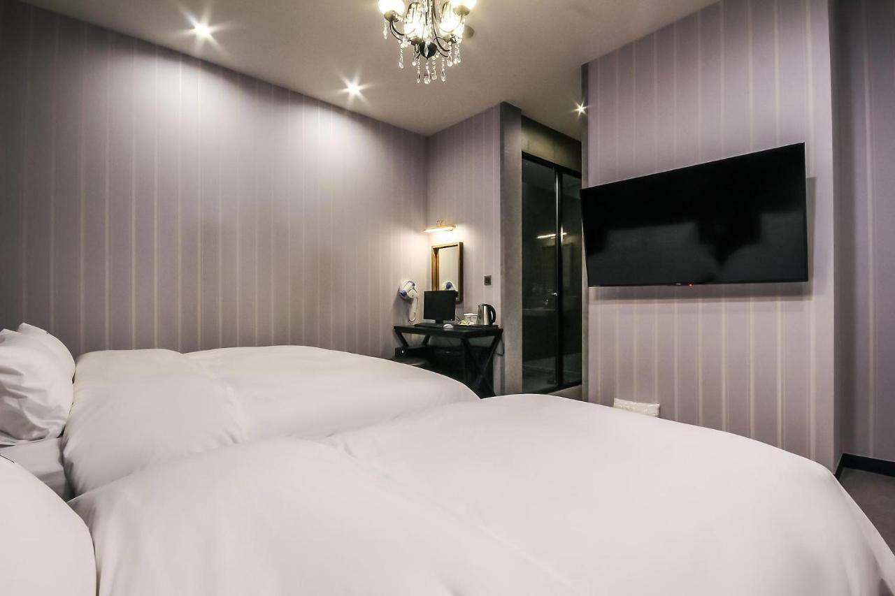 Hotel Seowa Gimhae Bagian luar foto