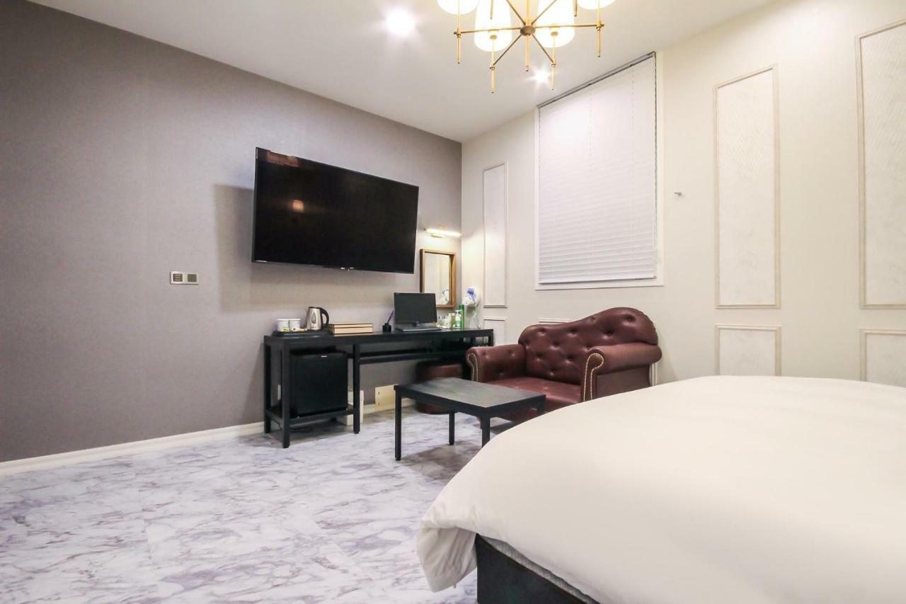 Hotel Seowa Gimhae Bagian luar foto