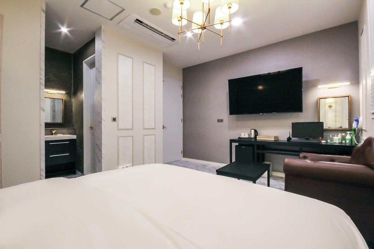 Hotel Seowa Gimhae Bagian luar foto