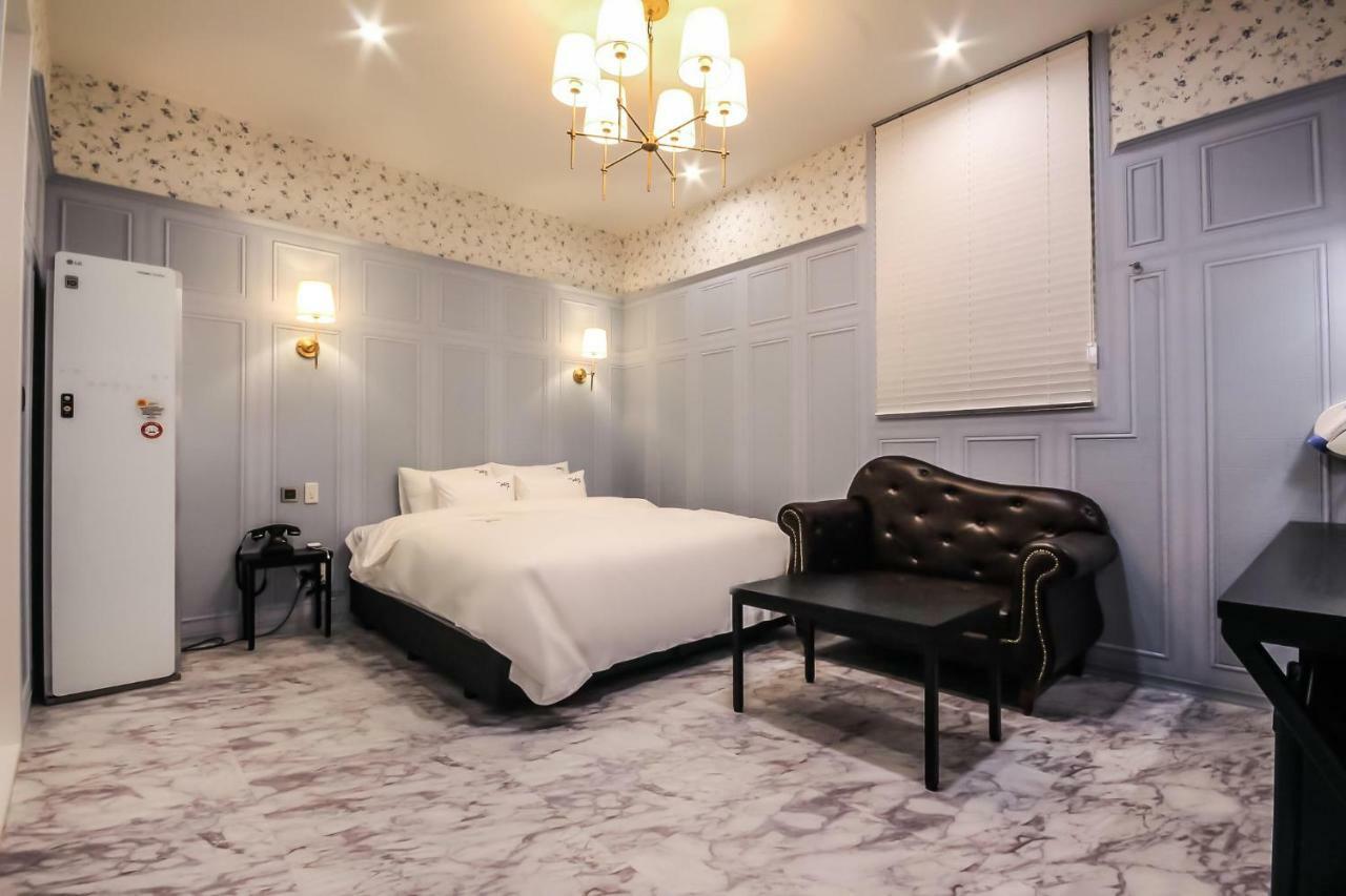 Hotel Seowa Gimhae Bagian luar foto