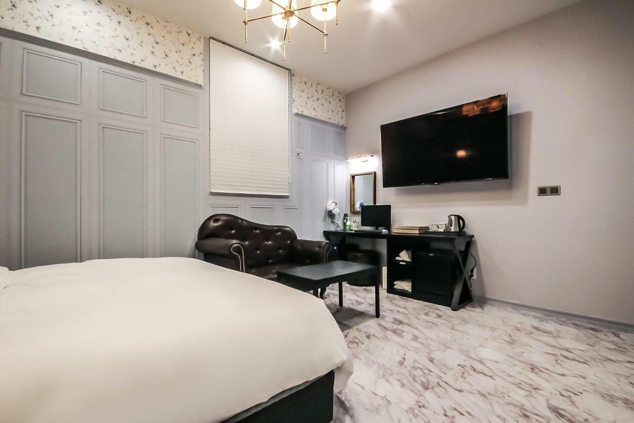 Hotel Seowa Gimhae Bagian luar foto