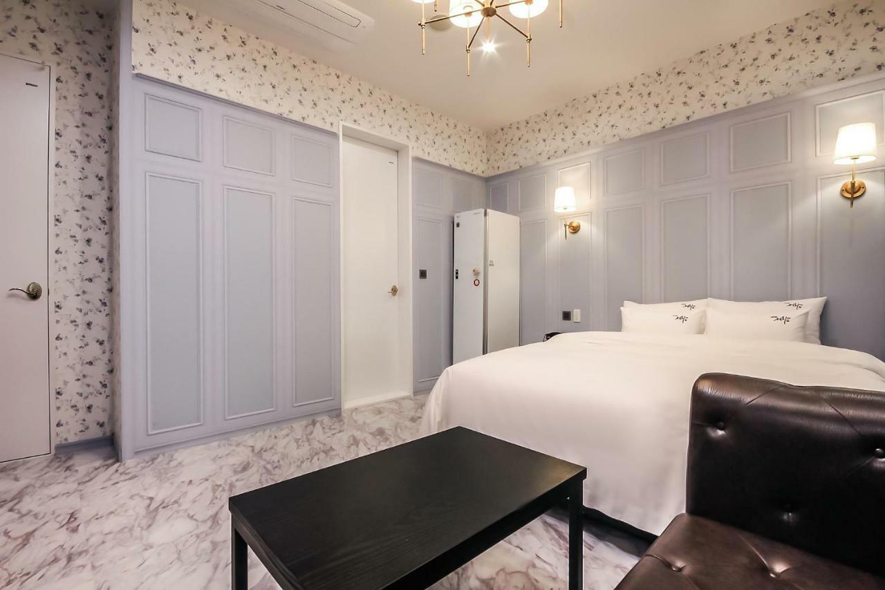 Hotel Seowa Gimhae Bagian luar foto