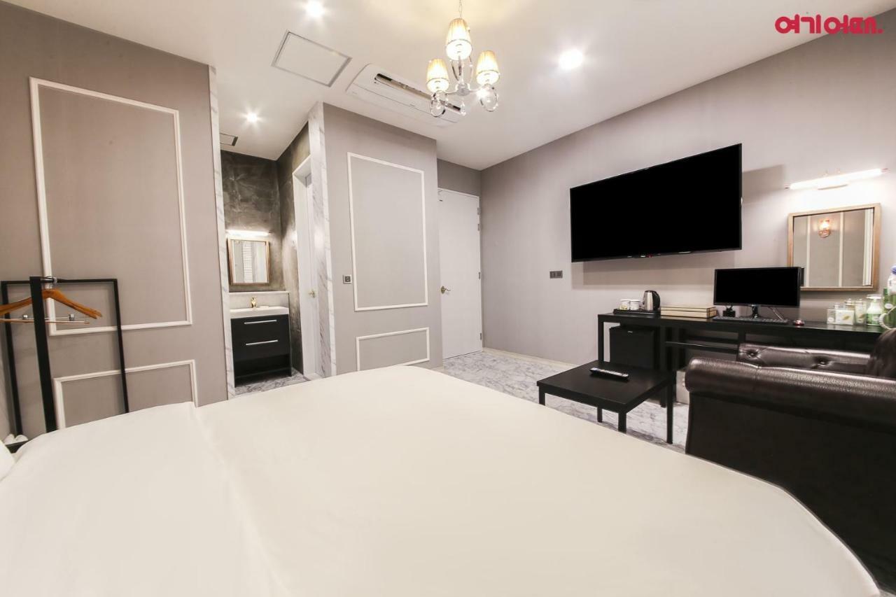 Hotel Seowa Gimhae Bagian luar foto