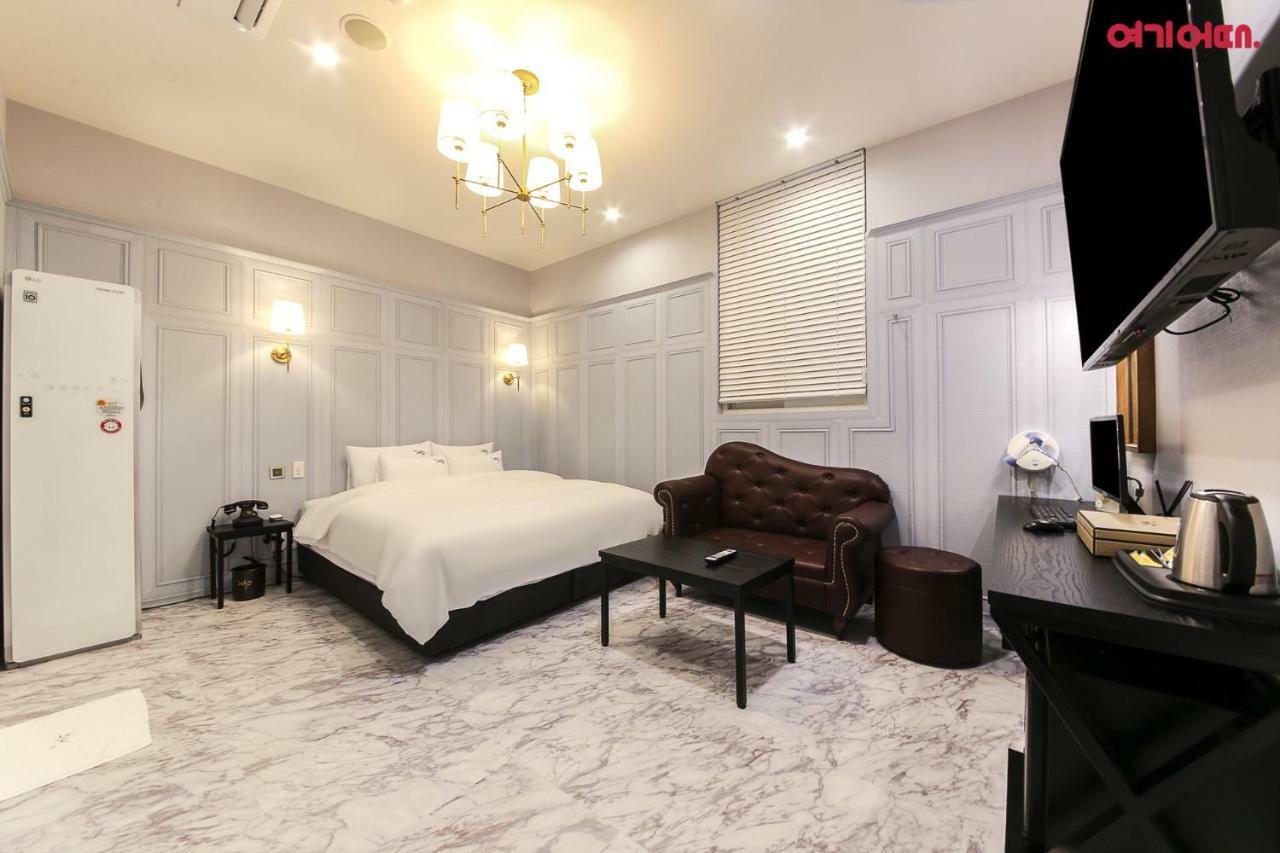 Hotel Seowa Gimhae Bagian luar foto
