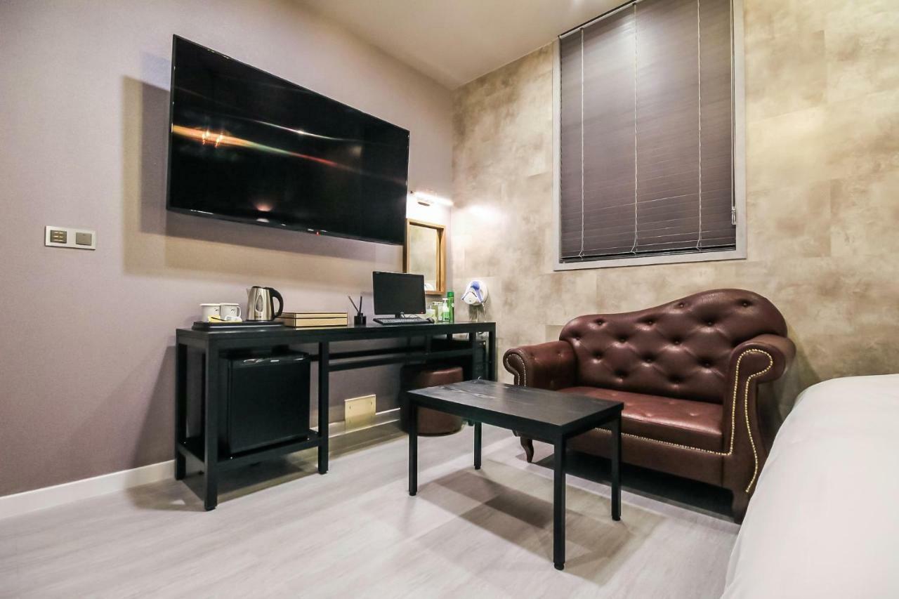 Hotel Seowa Gimhae Bagian luar foto